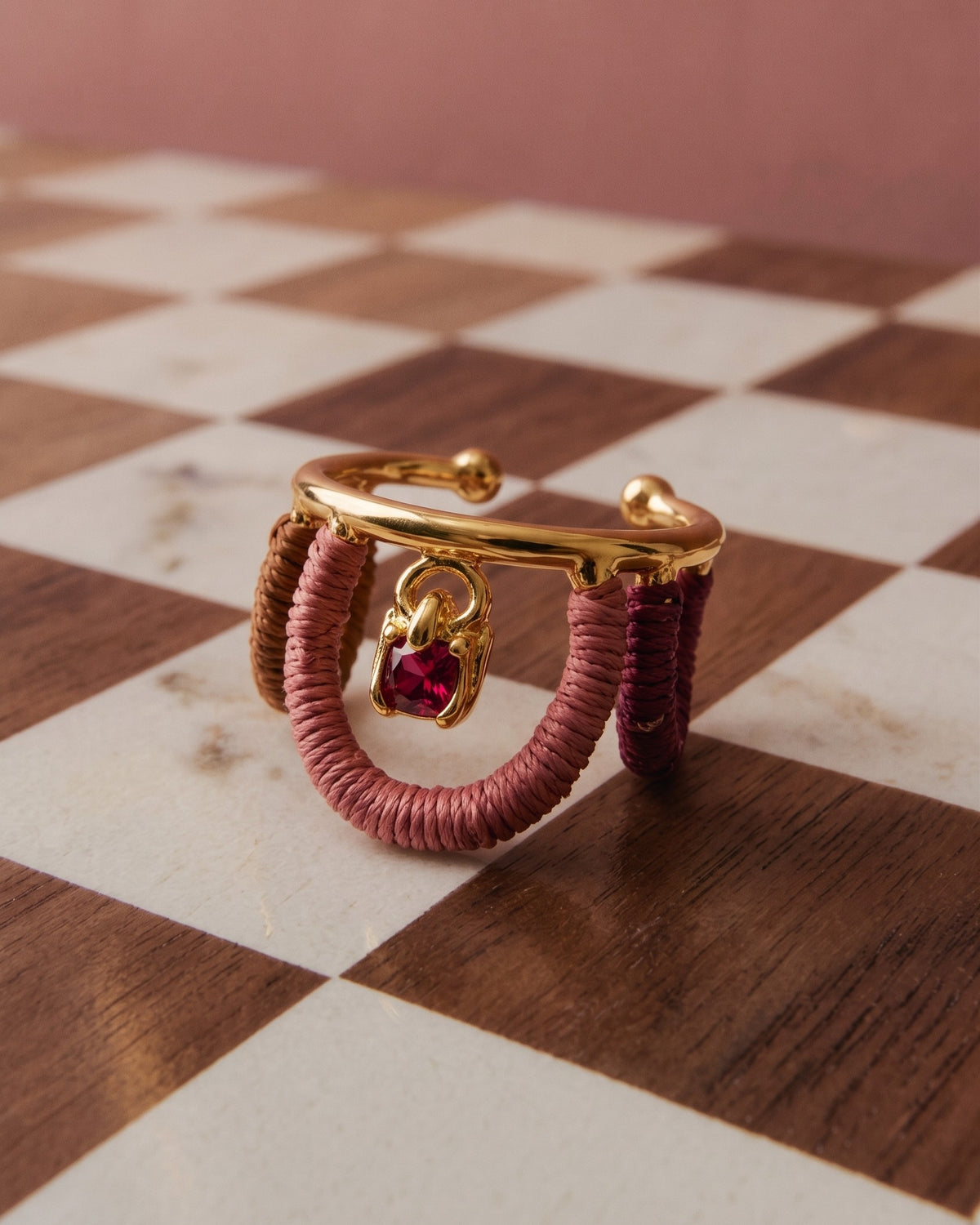 Ereditá Earcuff