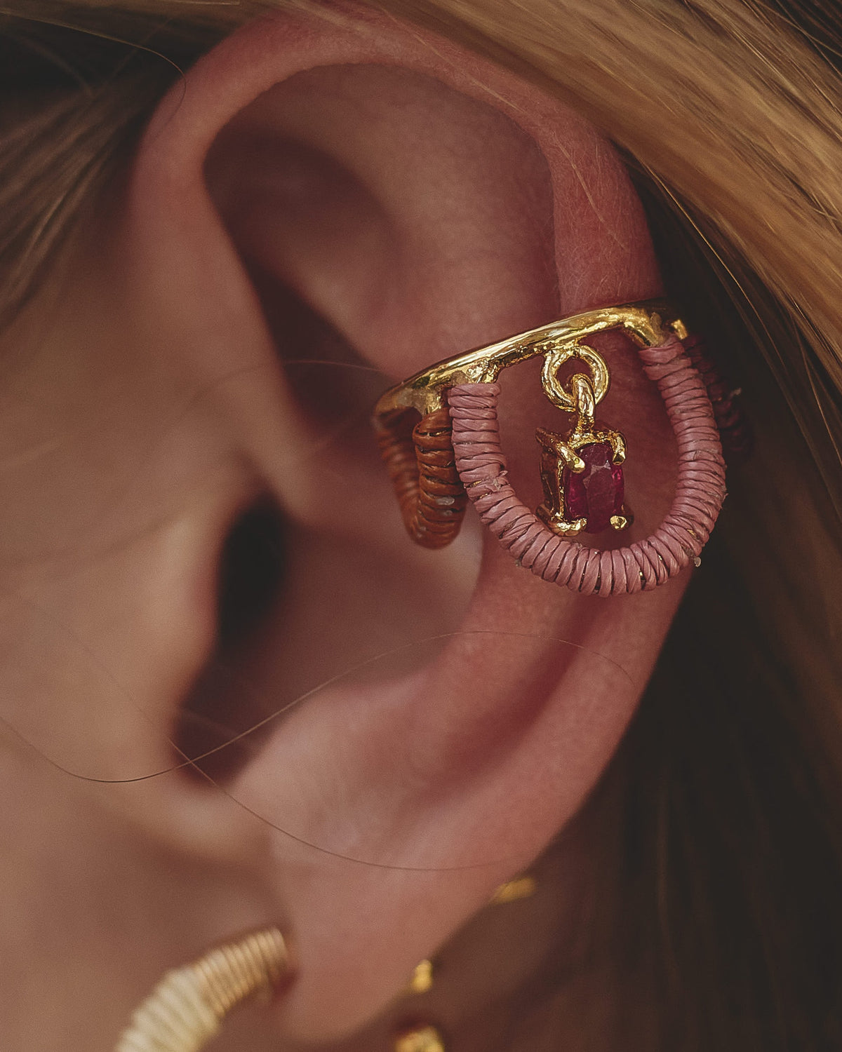 Ereditá Earcuff