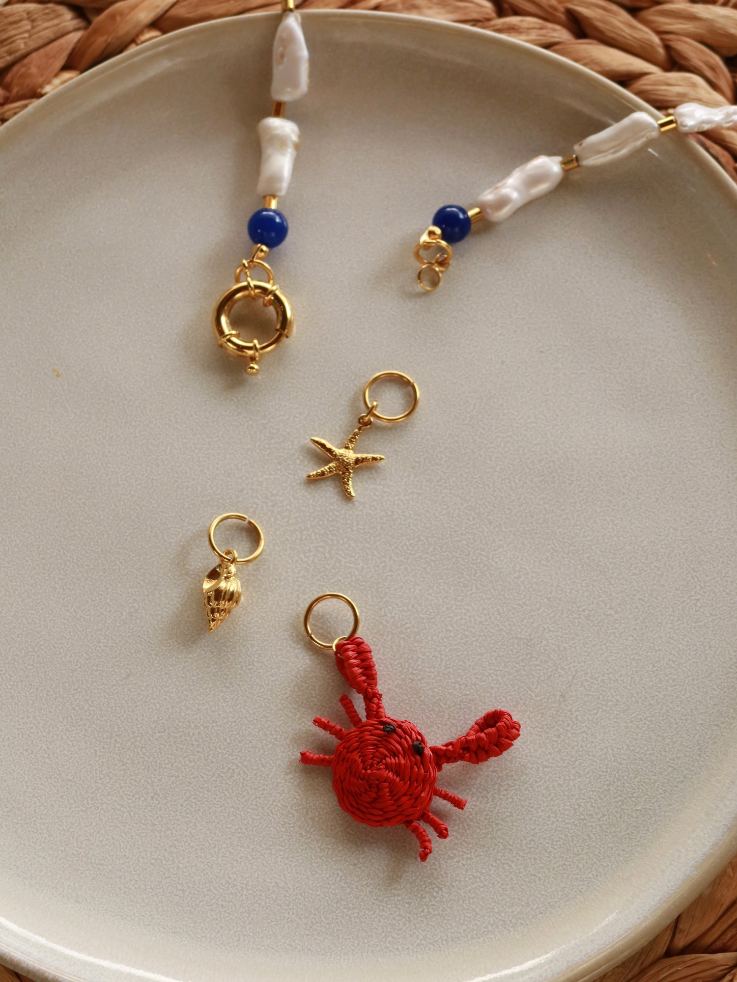 Senda Necklace Pearl + 3 Removable Charms