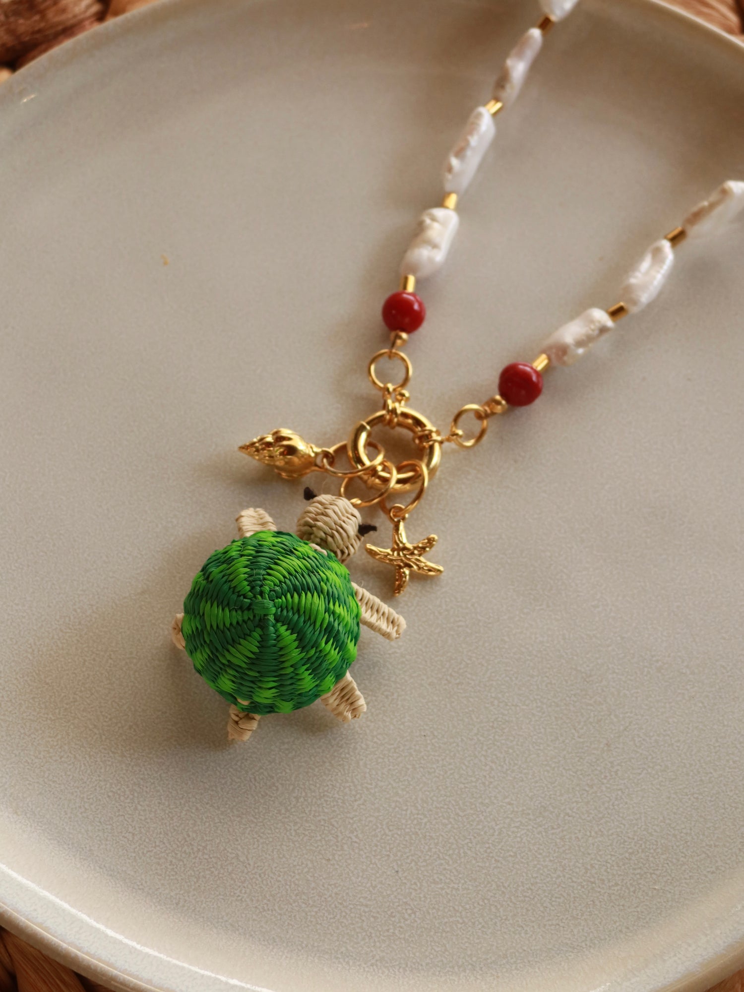 Senda Necklace Pearl + 3 Removable Charms