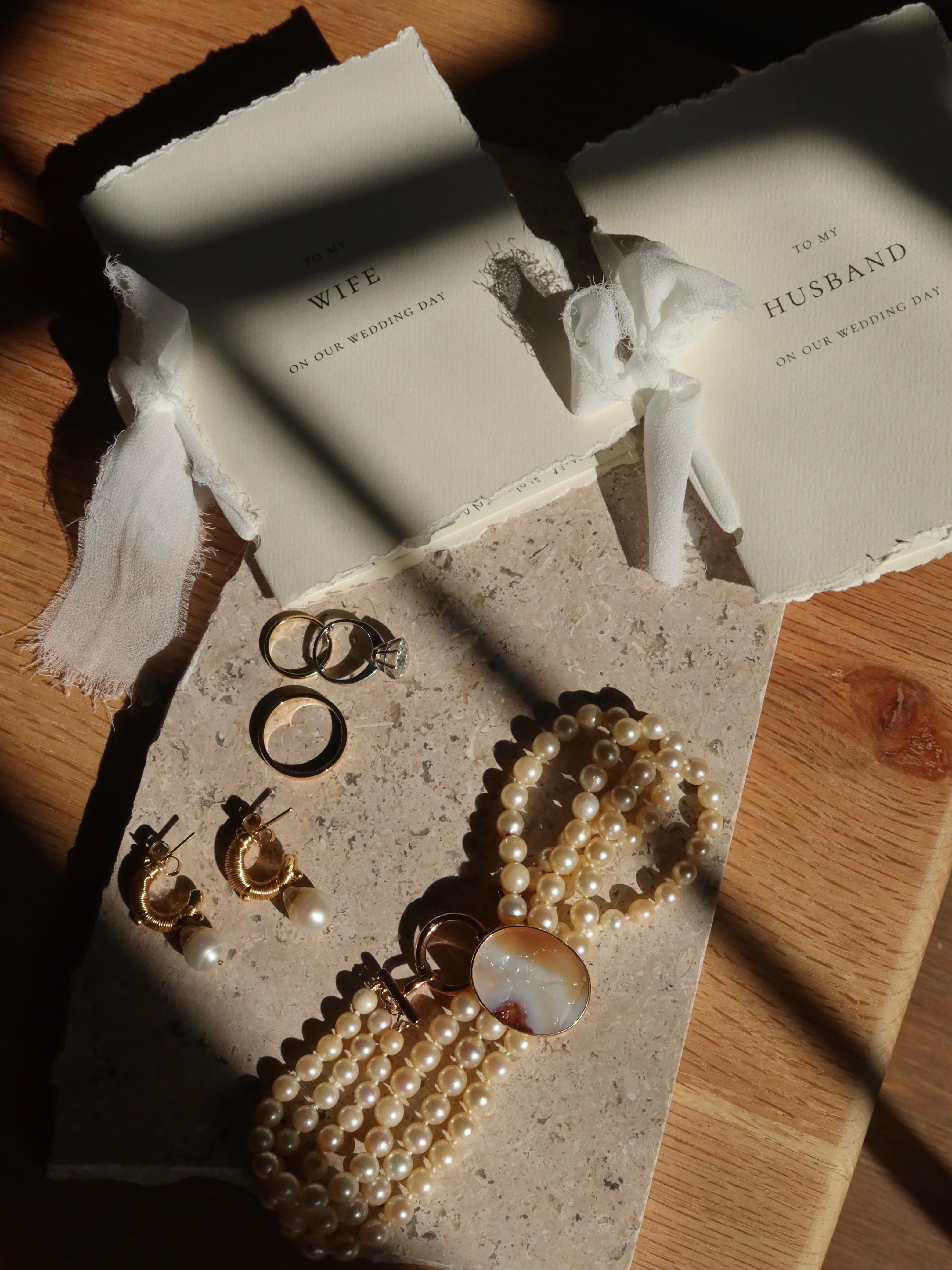 Faro Pearl Mini Hoops