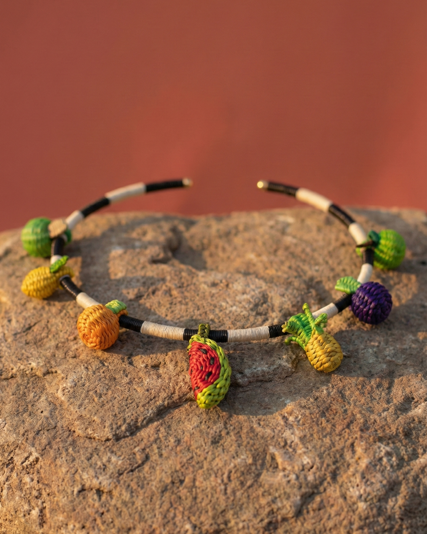 Paprika Choker + Removible Charms