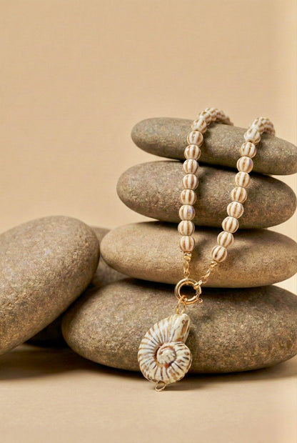 Colla Coralina + 2 Charms Removibles