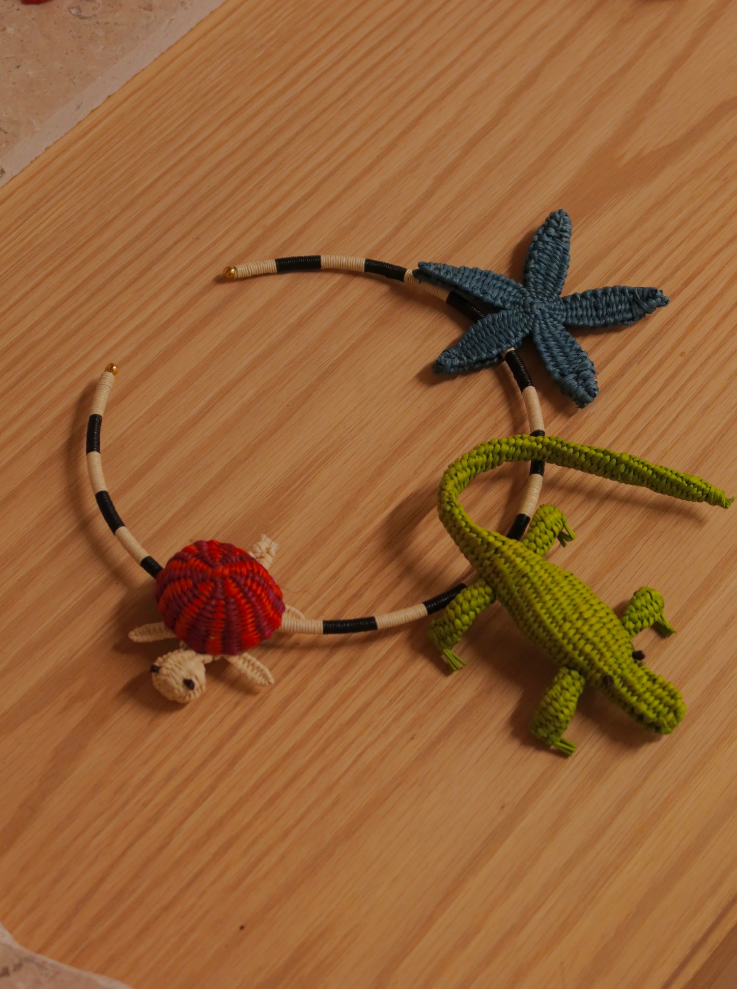 Clarte Choker Mix (Removable Charms x3)