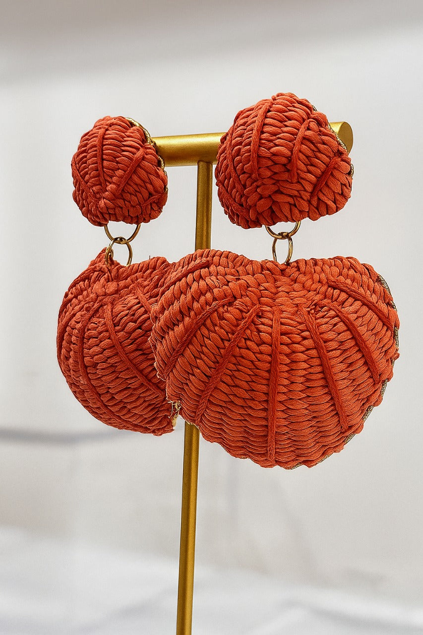 Shell Earrings (2 earrings in 1 pair)
