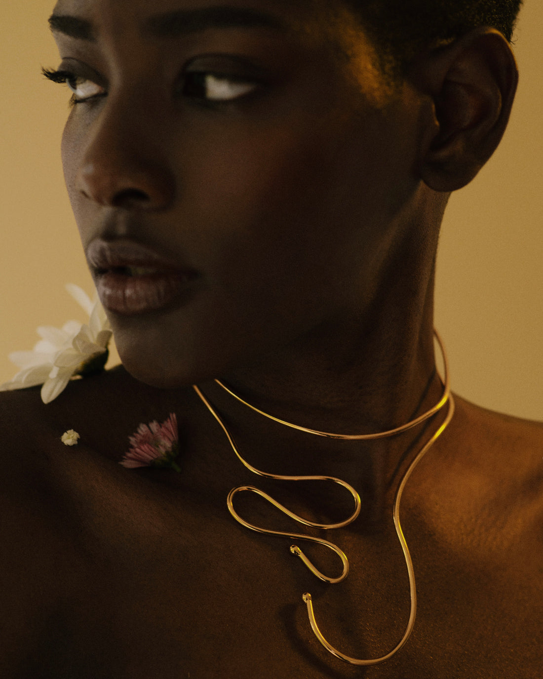 Sauce Threaded Choker